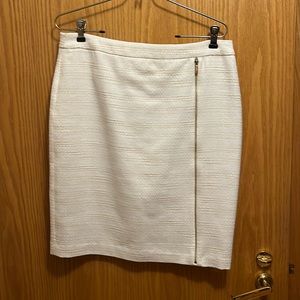 Calvin Klein like new white skirt gold detail size 6